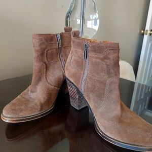LUCKY BRAND SUEDE BOOTIES sz 8.5